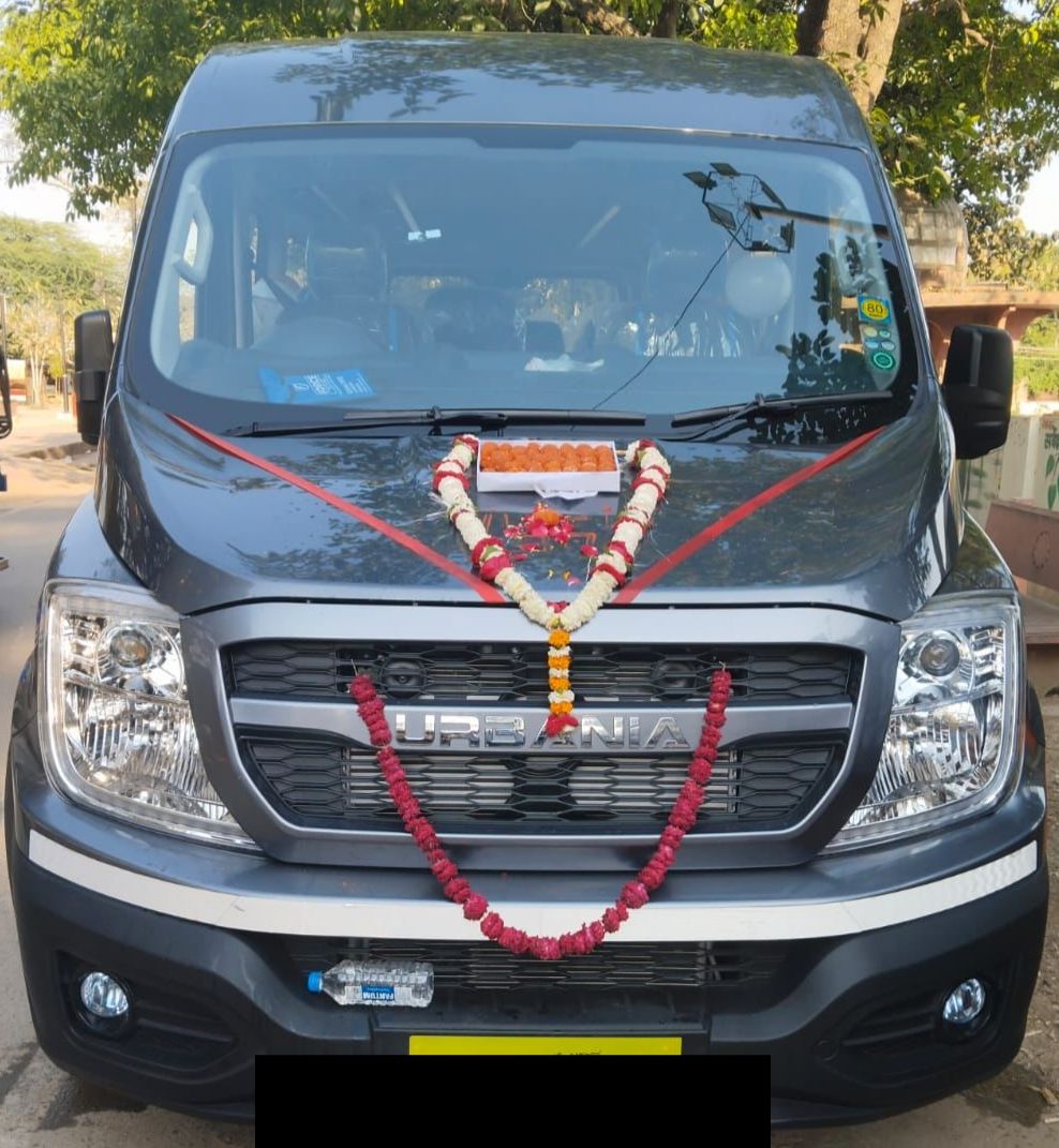 Force Urbania 13 Seater